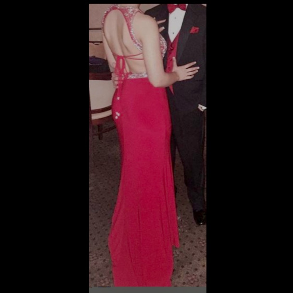 ✨✨PROM DRESS✨✨ - Picture 2 of 3